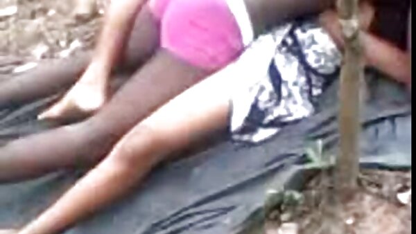 Vintage FFM bertiga dengan video lucah awek melayu bogel dua anak ayam slutty mendapat terhantuk secara bergilir-gilir