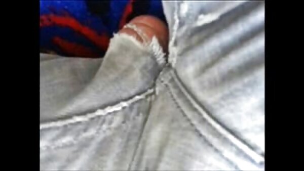 Super hot dan keriting berambut perang babe mendapat fucked dalam kolam sekolah rendah bogel renang