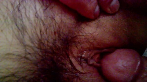 MILF video lucah wanita hamil berambut perang yang menakjubkan dengan kaki seksi menunggang batang dalam pose gadis koboi terbalik
