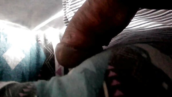 Seksi bootylicious video lucah paling best si rambut coklat nympho dengan besar titties menikmati antara kaum 3some