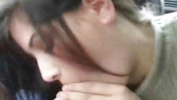 Putih terangsang rakan-rakan anjing video lucah ghairah menggoda seksi eksotik babe Jessie Ross melalui lubang kemuliaan