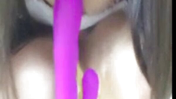 Blowjob bagus bontot lucah dari babe berumur lapan belas tahun yang sangat panas dan miang